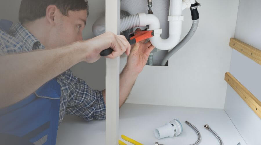 Expert burst pipe repair services in Cookville, TX
